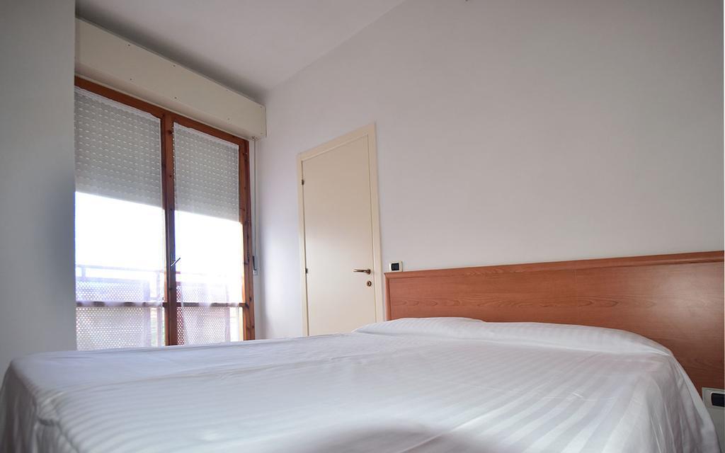 Residence Avana Senigallia Exteriör bild